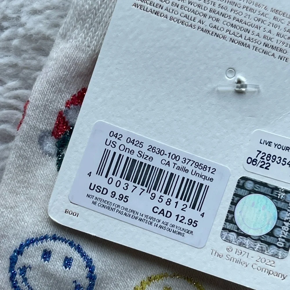 American Eagle NWT Christmas Holiday smiley face crew novelty socks